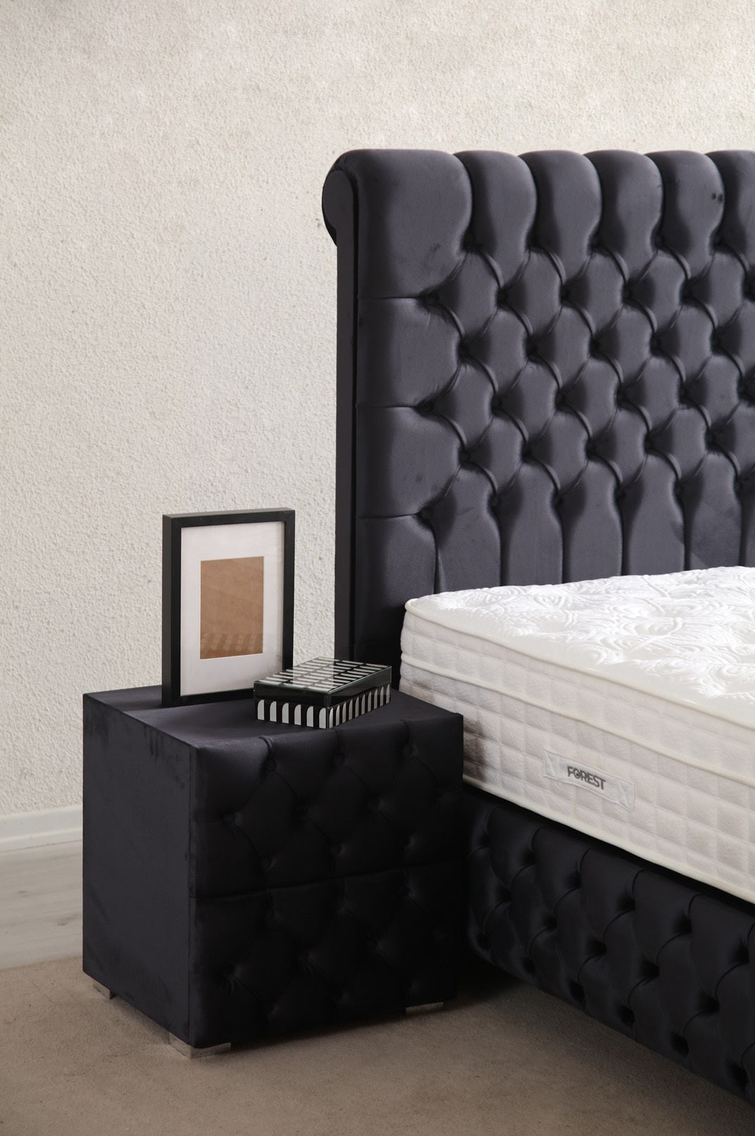 Luna Base Headboard Set with quilted details and high headboard design